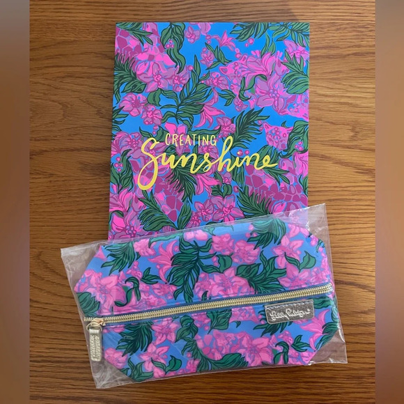 Lilly Pulitzer Sketchbook and Pouch - Picture 1 of 8